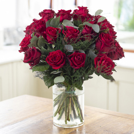 12 - 24 Luxury Red Roses 