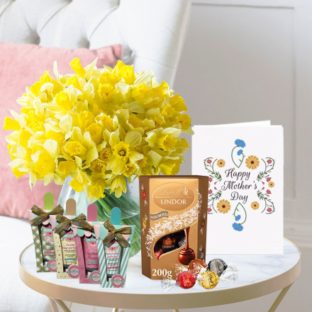 100 Daffodils, Lindor Truffles (200g), Hand Cream & Nail File Bundle Set & Mother's Day Card