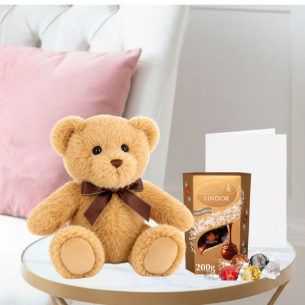 Keels Sherwood Bear (20cm), Lindor Assorted Truffles (200g) & Occasion Card Keels Sherwood Bear (20cm), Lindor Assorted Truffles (200g) & Occasion Card