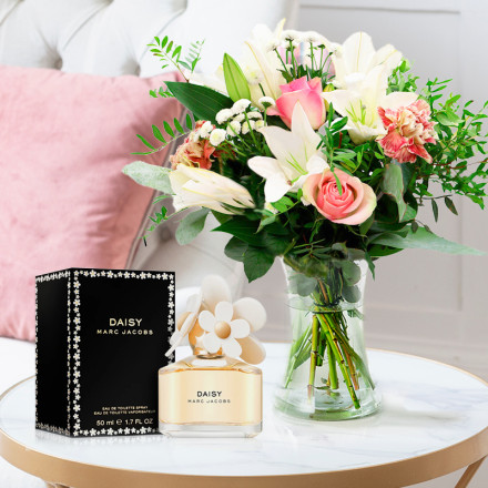 Pink Purity & Daisy Eau de Toilette by Marc Jacobs (50ml)