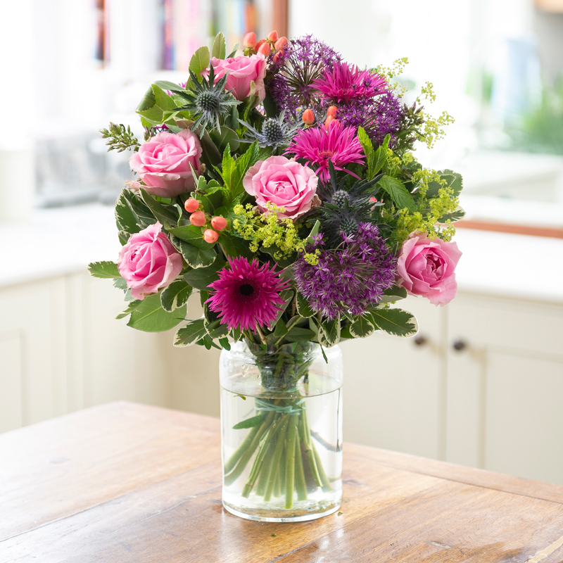 Green & Lilac Flower Bouquet - Strawberry Mojito Daisies & Gerbera - Next Day Flower Delivery UK - Blossoming Gifts